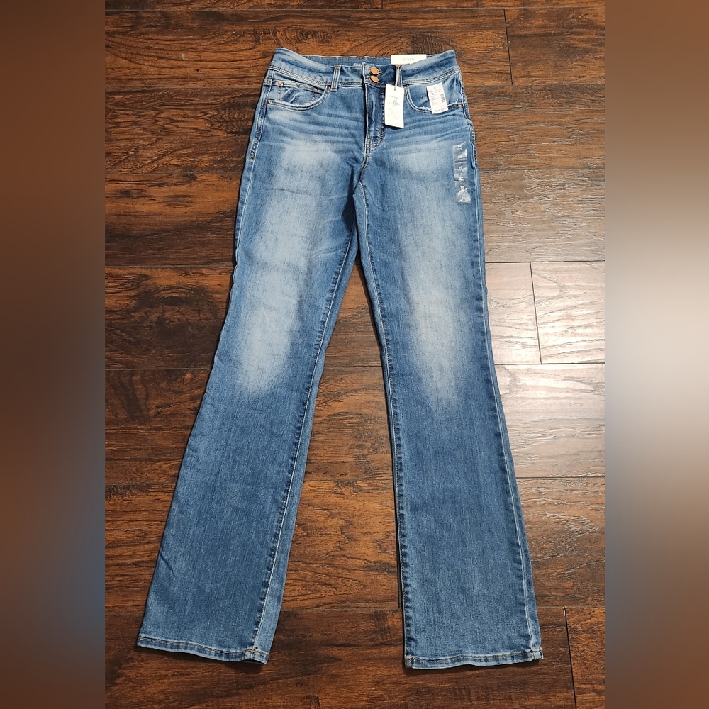 NWT M jean by Maurices Everflex Jeans